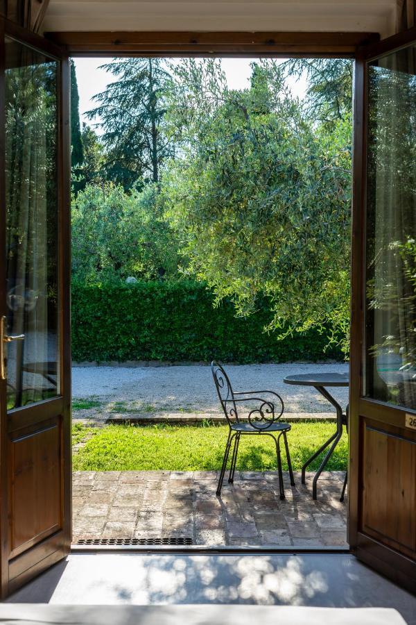 Hotel & Spa Villa Dei Mosaici 斯佩洛 外观 照片