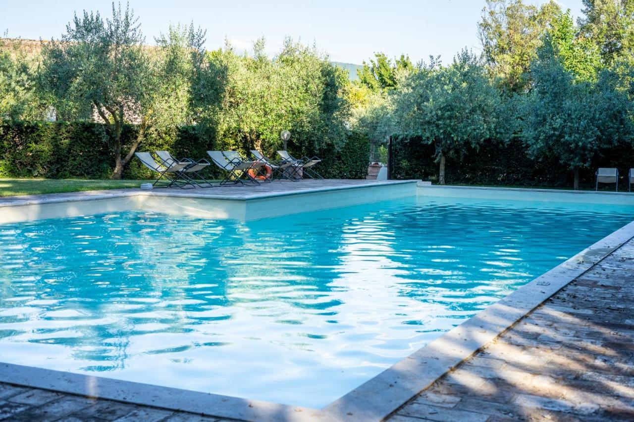 Hotel & Spa Villa Dei Mosaici 斯佩洛 外观 照片